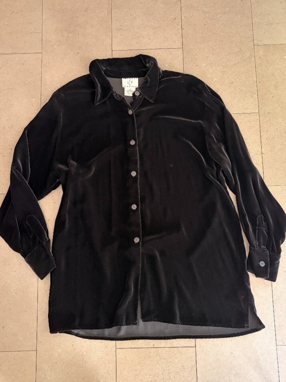 New with Tag Black Velvet Silk Blend Woman's Shirt Blouse-MED/LARGE
